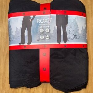 Roxy NWT NEW size Medium M Black Women's Snow Pants snowboard ski